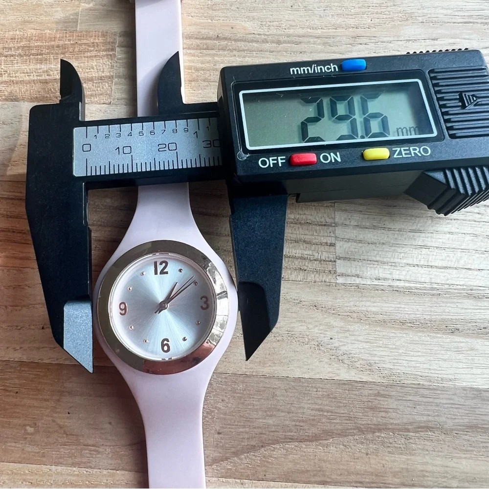 Ladies blush pink silicone band with rose gold tone watch NEW BATTERY